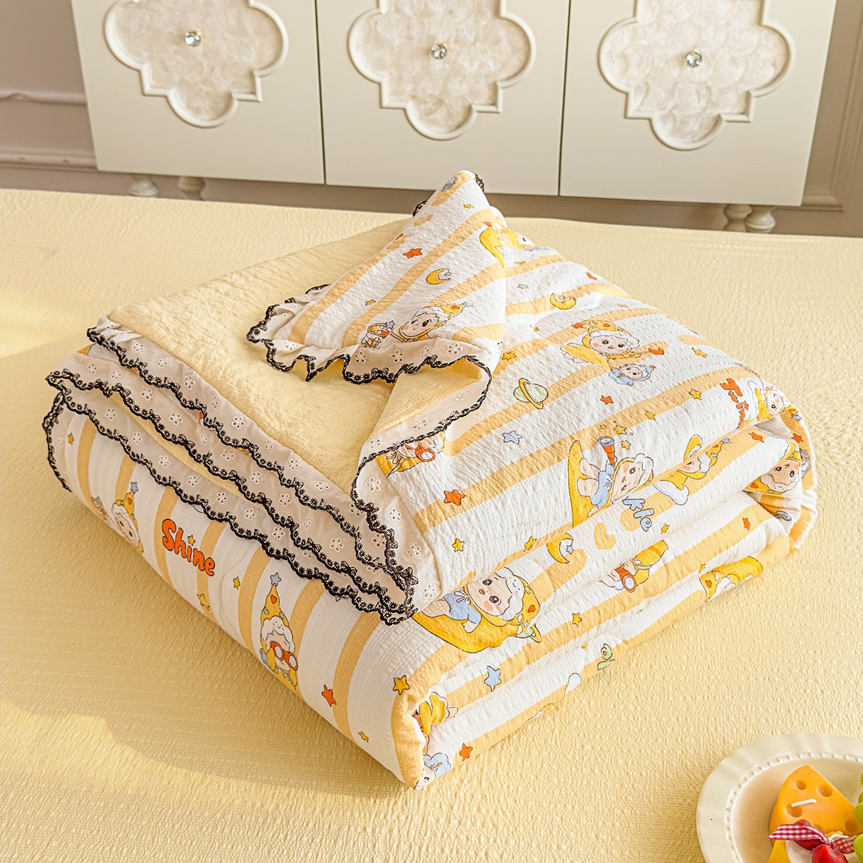 91家纺网 家纺一手货源 找家纺 眠势力 2026新款泡芙纱夏被四件套全棉花边空调被夏凉被薄被子 星星人