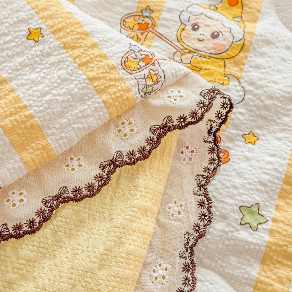 91家纺网 家纺一手货源 找家纺 眠势力 2026新款泡芙纱夏被四件套全棉花边空调被夏凉被薄被子 星星人