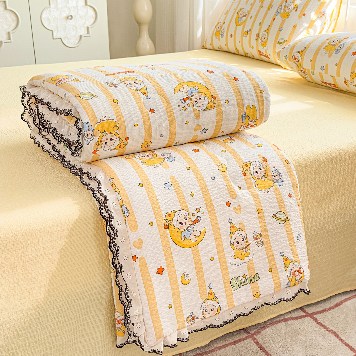 91家纺网 家纺一手货源 找家纺 眠势力 2026新款泡芙纱夏被四件套全棉花边空调被夏凉被薄被子 星星人