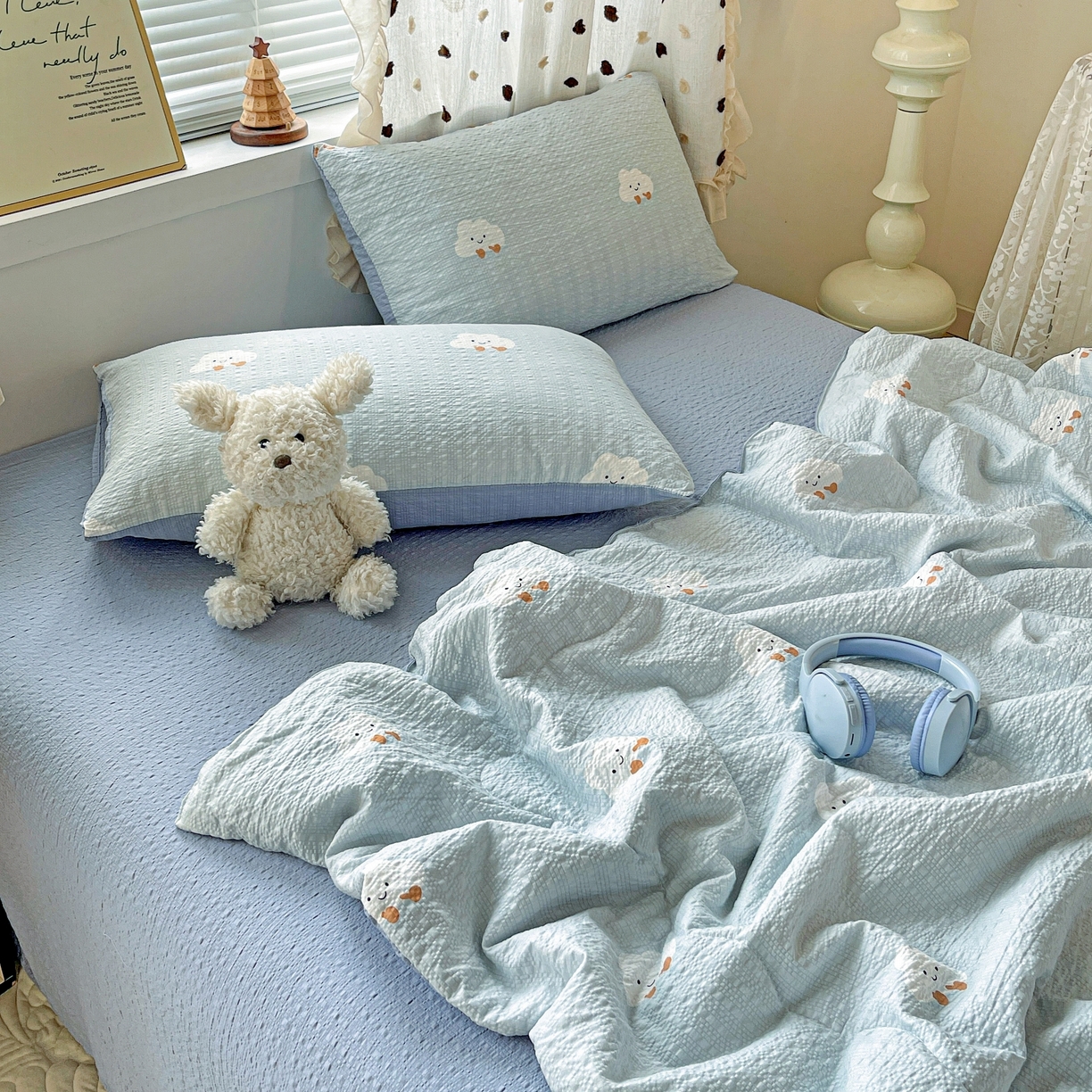 91家纺网 家纺一手货源 找家纺 一比一家纺 2026新款泡芙纱简款夏被四件套 云朵泡芙