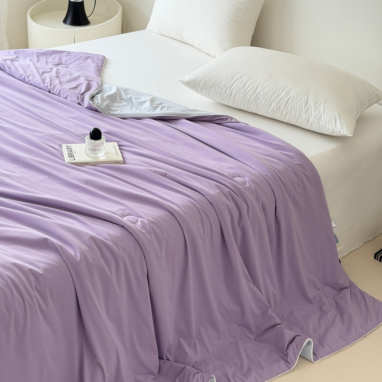 91家纺网 家纺一手货源 找家纺 朵希曼 2026新款锦氨纯色凉感夏被夏凉被空调被 风信紫-月灰