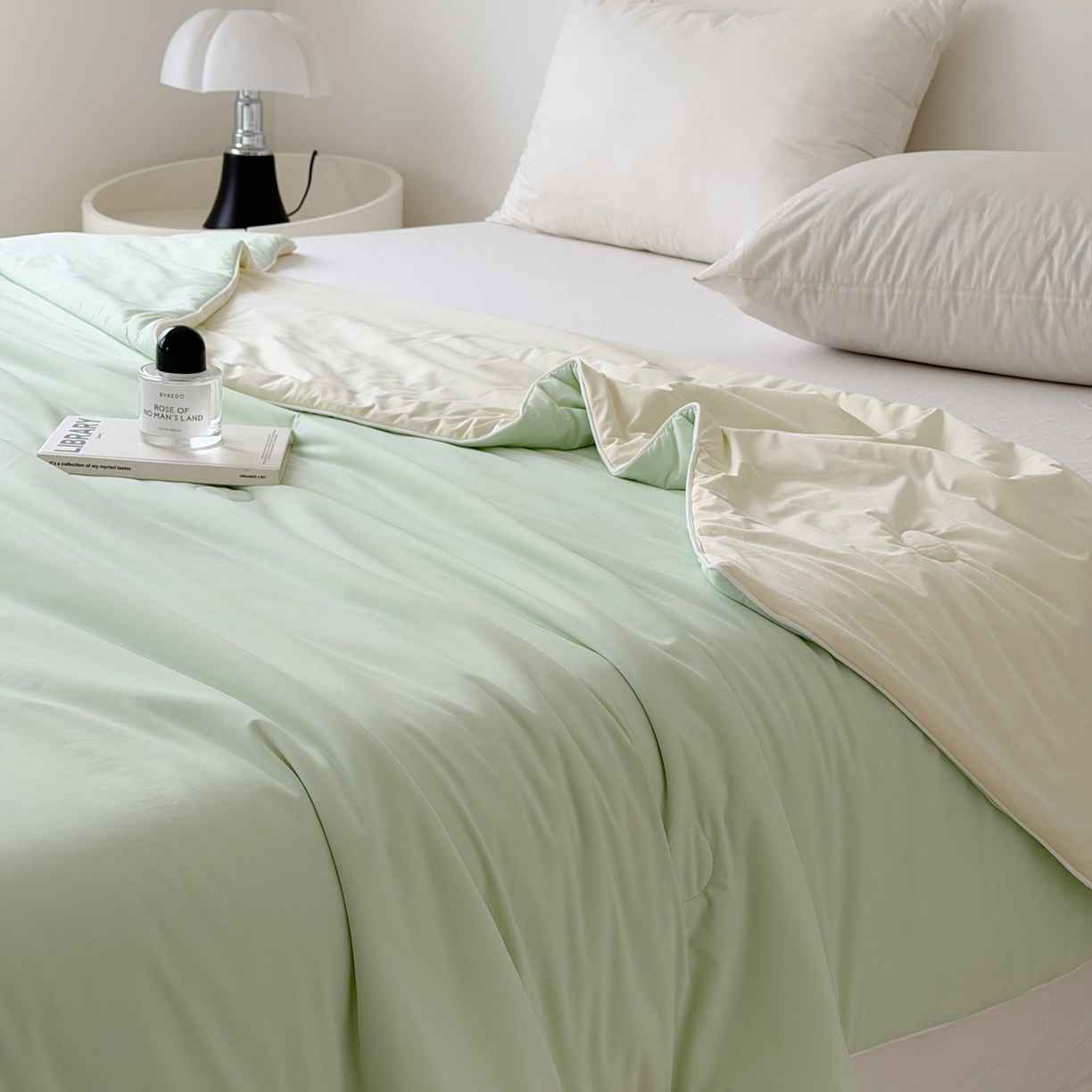 91家纺网 家纺一手货源 找家纺 朵希曼 2026新款锦氨纯色凉感夏被夏凉被空调被 发芽绿-奶白