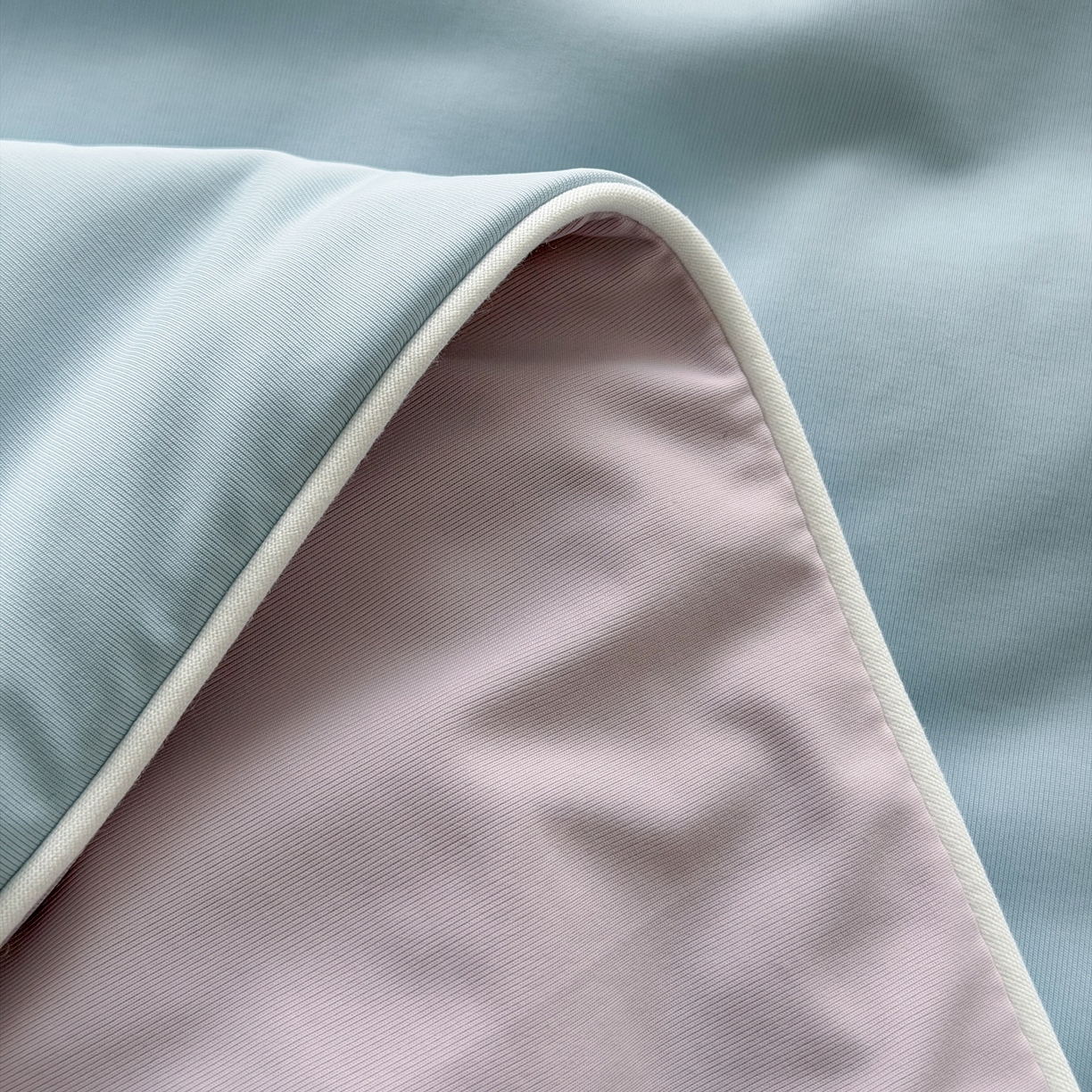 91家纺网 家纺一手货源 找家纺 朵希曼 2026新款锦氨纯色凉感夏被夏凉被空调被 电光蓝-奈斯紫