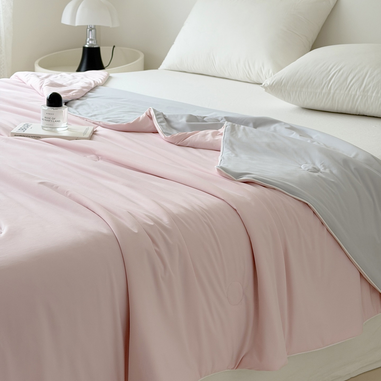 91家纺网 家纺一手货源 找家纺 朵希曼 2026新款锦氨纯色凉感夏被夏凉被空调被 燕麦粉-月灰