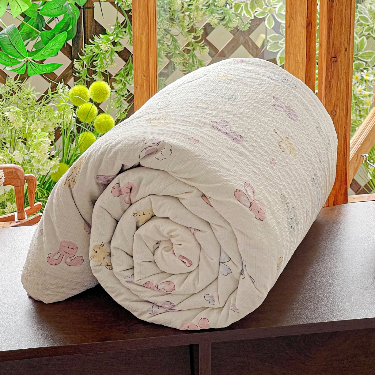 91家纺网 家纺一手货源 找家纺 一比一家纺 2026新款泡芙纱简款夏被四件套 长耳兔