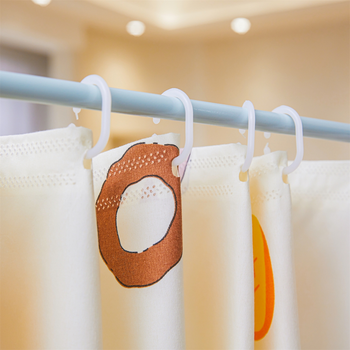 91家纺网 家纺一手货源 找家纺 迪凡保罗蚊帐 2026新款2606专版卡通回底全底AB版遮光帘坐床蚊帐 水豚派对-带床帘