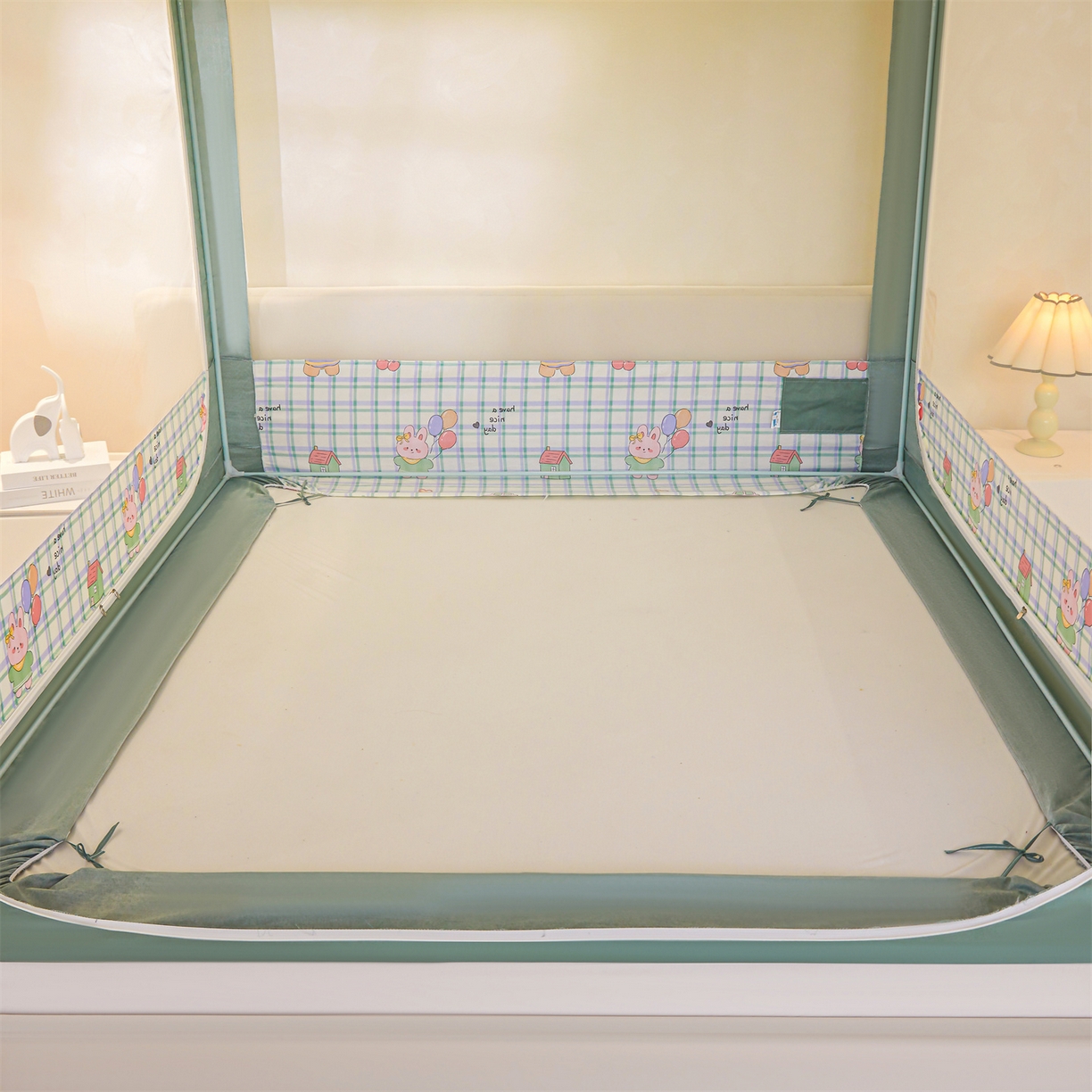 91家纺网 家纺一手货源 找家纺 迪凡保罗蚊帐 2026新款2606专版卡通回底全底AB版遮光帘坐床蚊帐 动物世界-无床帘