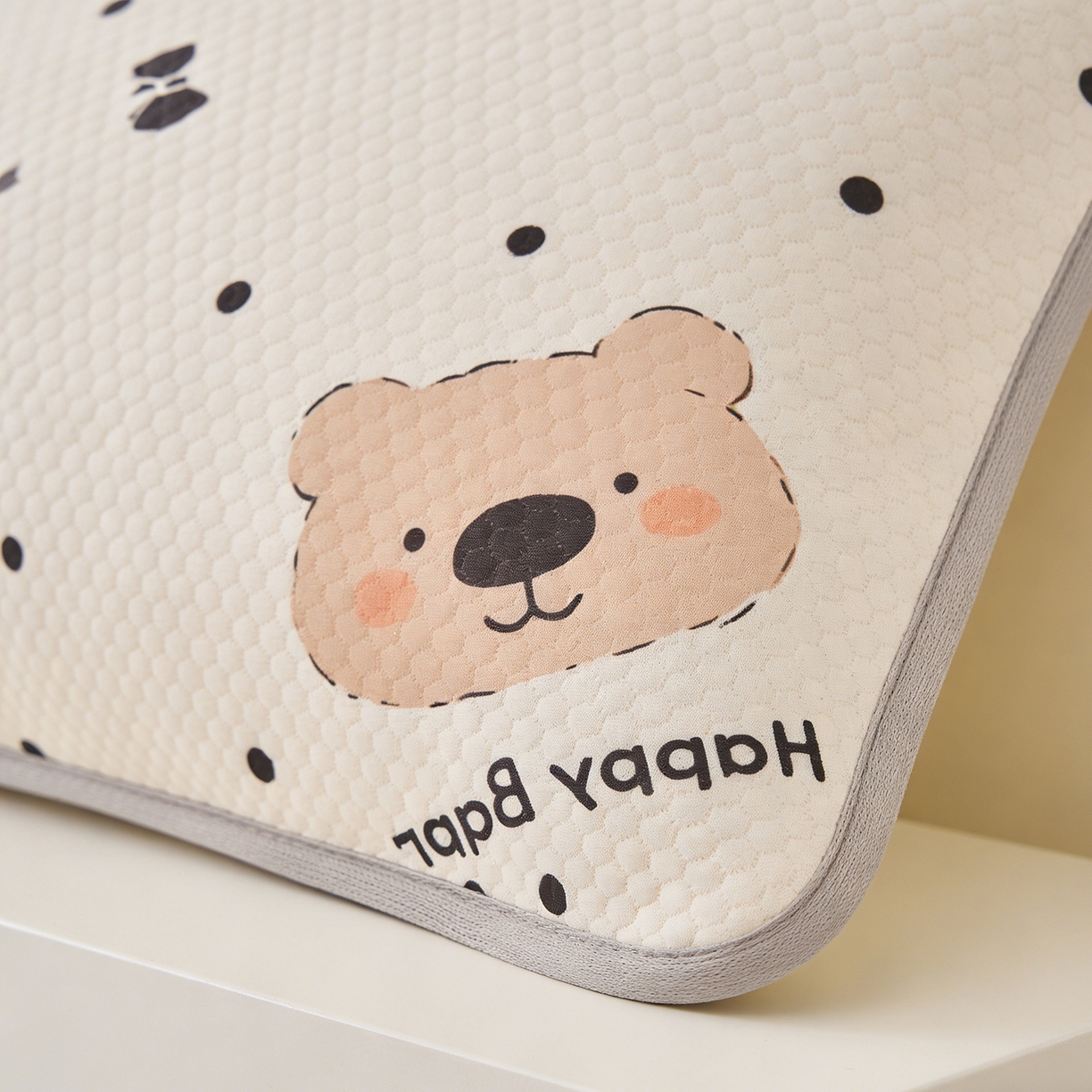 91家纺网 家纺一手货源 找家纺 奇丝雅 2026新款夏季A类卡通印花冰豆豆冰丝凉席枕套凉感家用可机洗单人学生宿舍48×74cm一只一对 抱抱熊