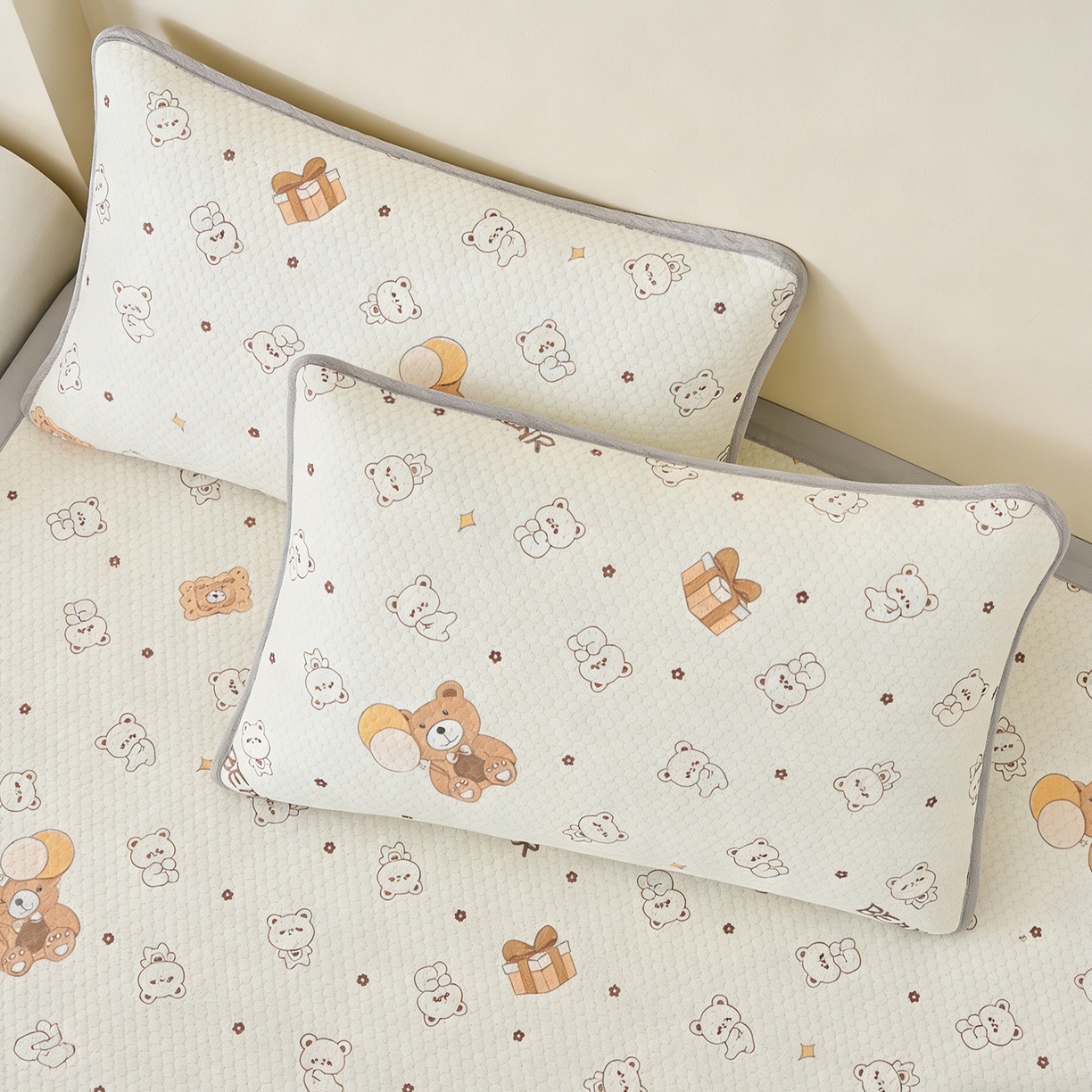 91家纺网 家纺一手货源 找家纺 奇丝雅 2026新款夏季A类卡通印花冰豆豆冰丝凉席枕套凉感家用可机洗单人学生宿舍48×74cm一只一对 饼干熊