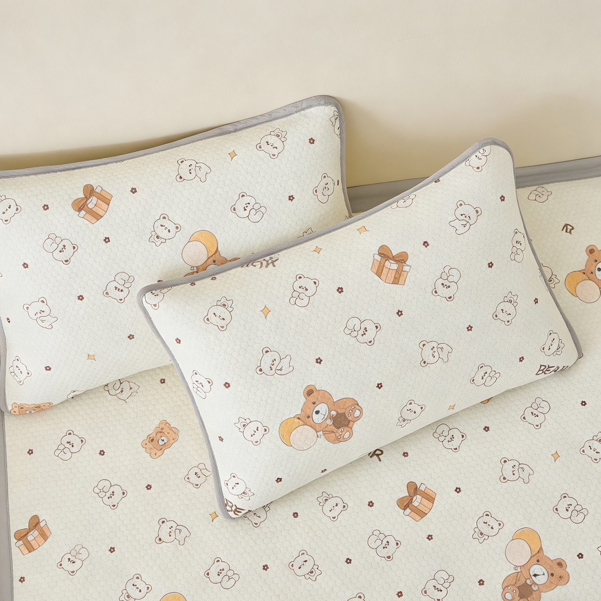 91家纺网 家纺一手货源 找家纺 奇丝雅 2026新款夏季A类卡通印花冰豆豆冰丝凉席枕套凉感家用可机洗单人学生宿舍48×74cm一只一对 饼干熊