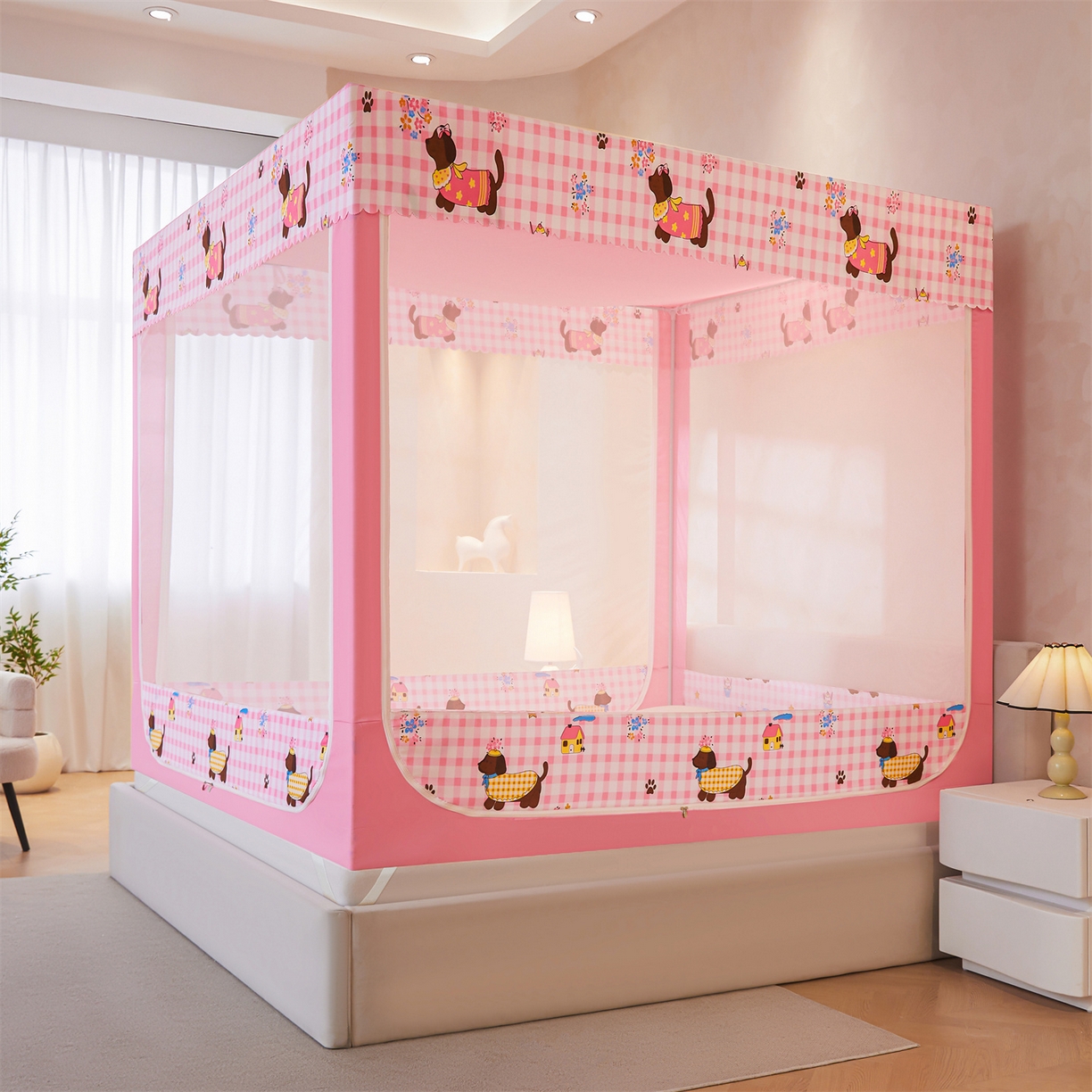 91家纺网 家纺一手货源 找家纺 迪凡保罗蚊帐 2026新款2606专版卡通回底全底AB版遮光帘坐床蚊帐 拉拉狗-带床帘