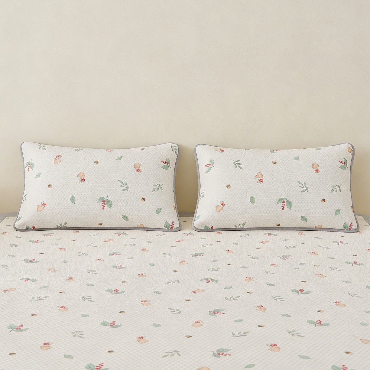 91家纺网 家纺一手货源 找家纺 奇丝雅 2026新款夏季A类卡通印花冰豆豆冰丝凉席枕套凉感家用可机洗单人学生宿舍48×74cm一只一对 蘑菇乐园