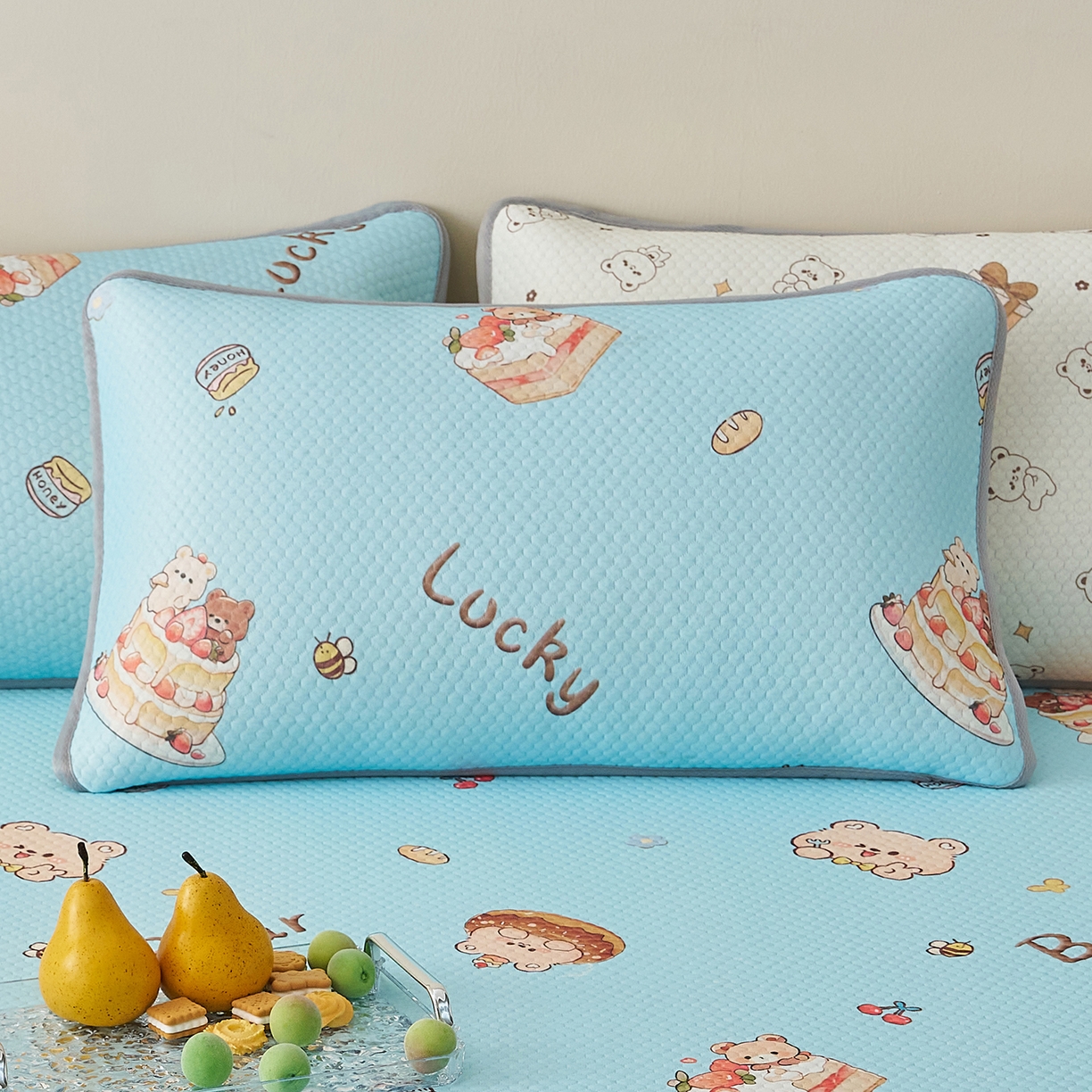 91家纺网 家纺一手货源 找家纺 奇丝雅 2026新款夏季A类卡通印花冰豆豆冰丝凉席枕套凉感家用可机洗单人学生宿舍48×74cm一只一对 甜甜圈