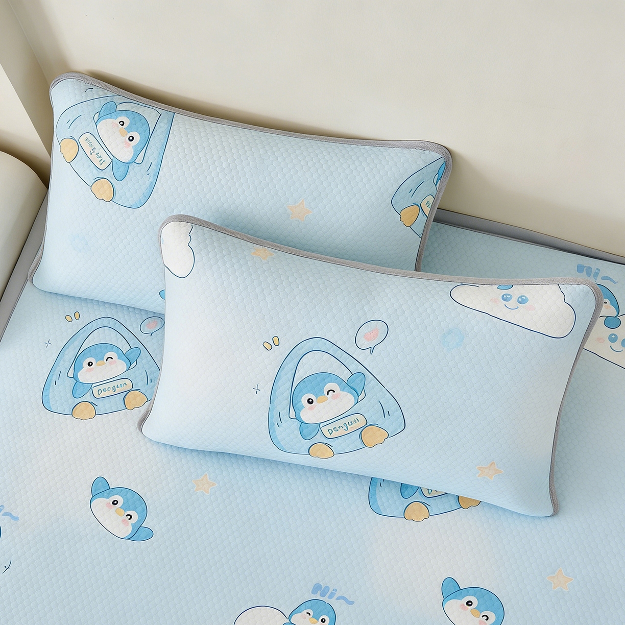 91家纺网 家纺一手货源 找家纺 奇丝雅 2026新款夏季A类卡通印花冰豆豆冰丝凉席枕套凉感家用可机洗单人学生宿舍48×74cm一只一对 小企鹅