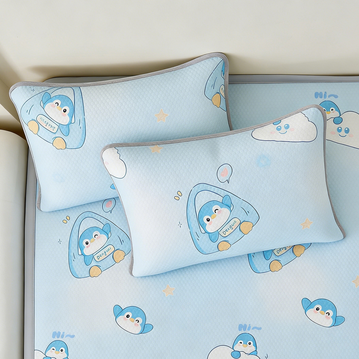 91家纺网 家纺一手货源 找家纺 奇丝雅 2026新款夏季A类卡通印花冰豆豆冰丝凉席枕套凉感家用可机洗单人学生宿舍48×74cm一只一对 小企鹅