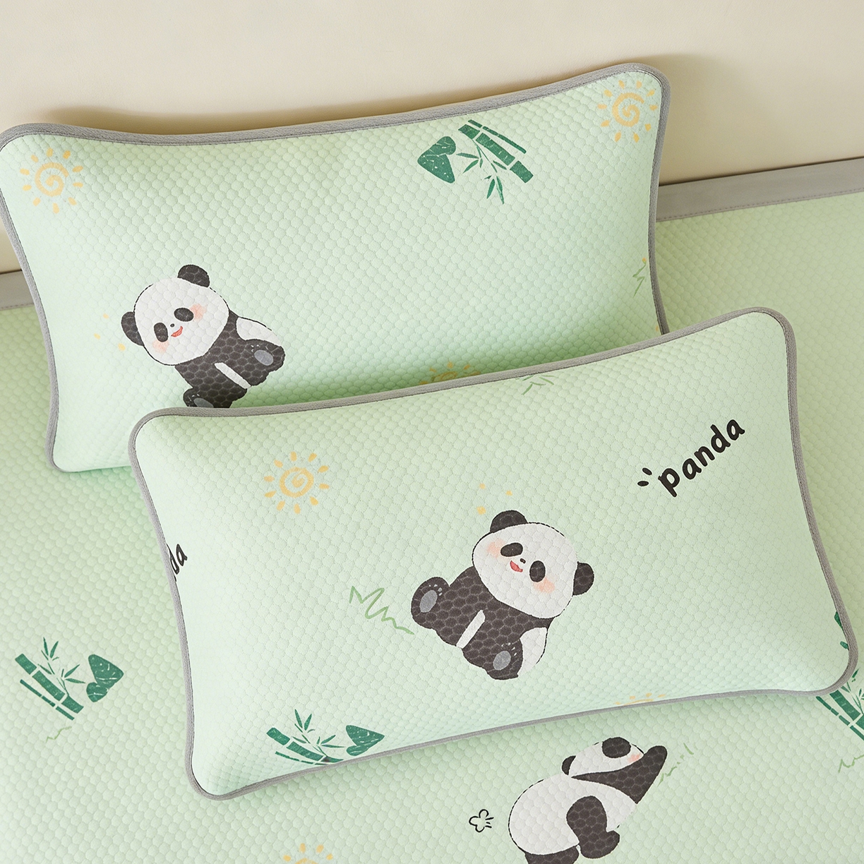 91家纺网 家纺一手货源 找家纺 奇丝雅 2026新款夏季A类卡通印花冰豆豆冰丝凉席枕套凉感家用可机洗单人学生宿舍48×74cm一只一对 熊猫家园