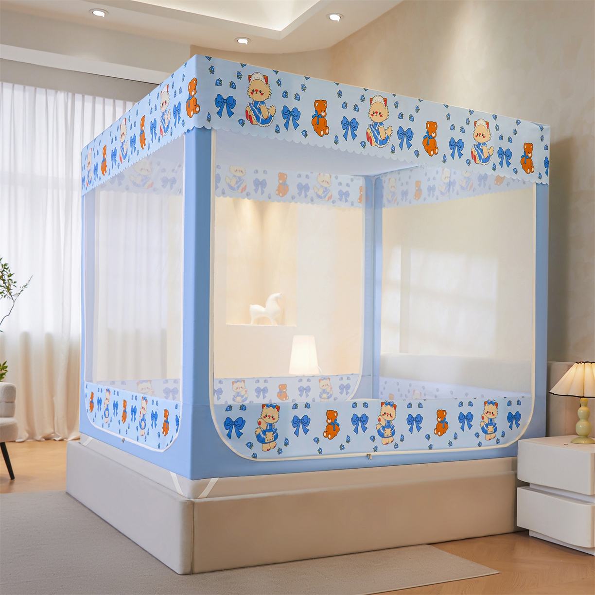 91家纺网 家纺一手货源 找家纺 迪凡保罗蚊帐 2026新款2606专版卡通回底全底AB版遮光帘坐床蚊帐 快乐乐园-带床帘