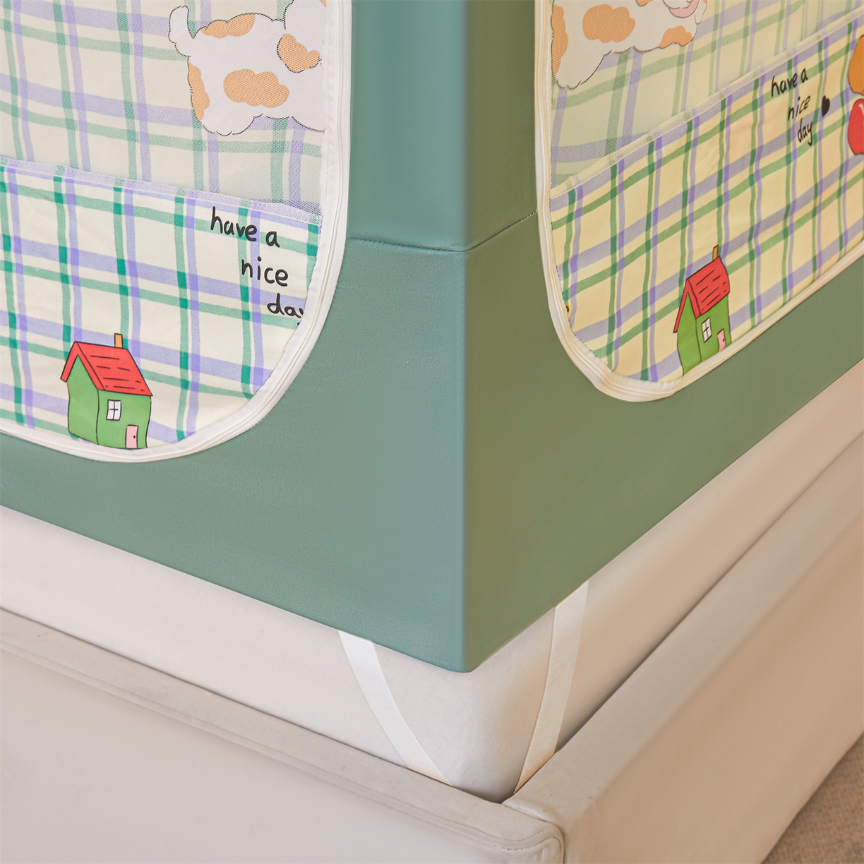 91家纺网 家纺一手货源 找家纺 迪凡保罗蚊帐 2026新款2606专版卡通回底全底AB版遮光帘坐床蚊帐 动物世界-无床帘