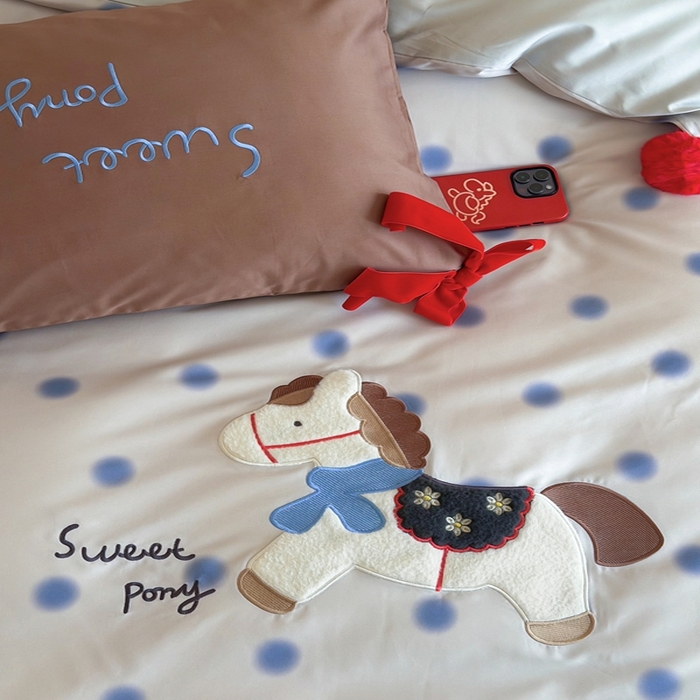 91家纺网 家纺一手货源 找家纺 桔子家纺 2026新款100s全棉快乐系列四件套 快乐小马