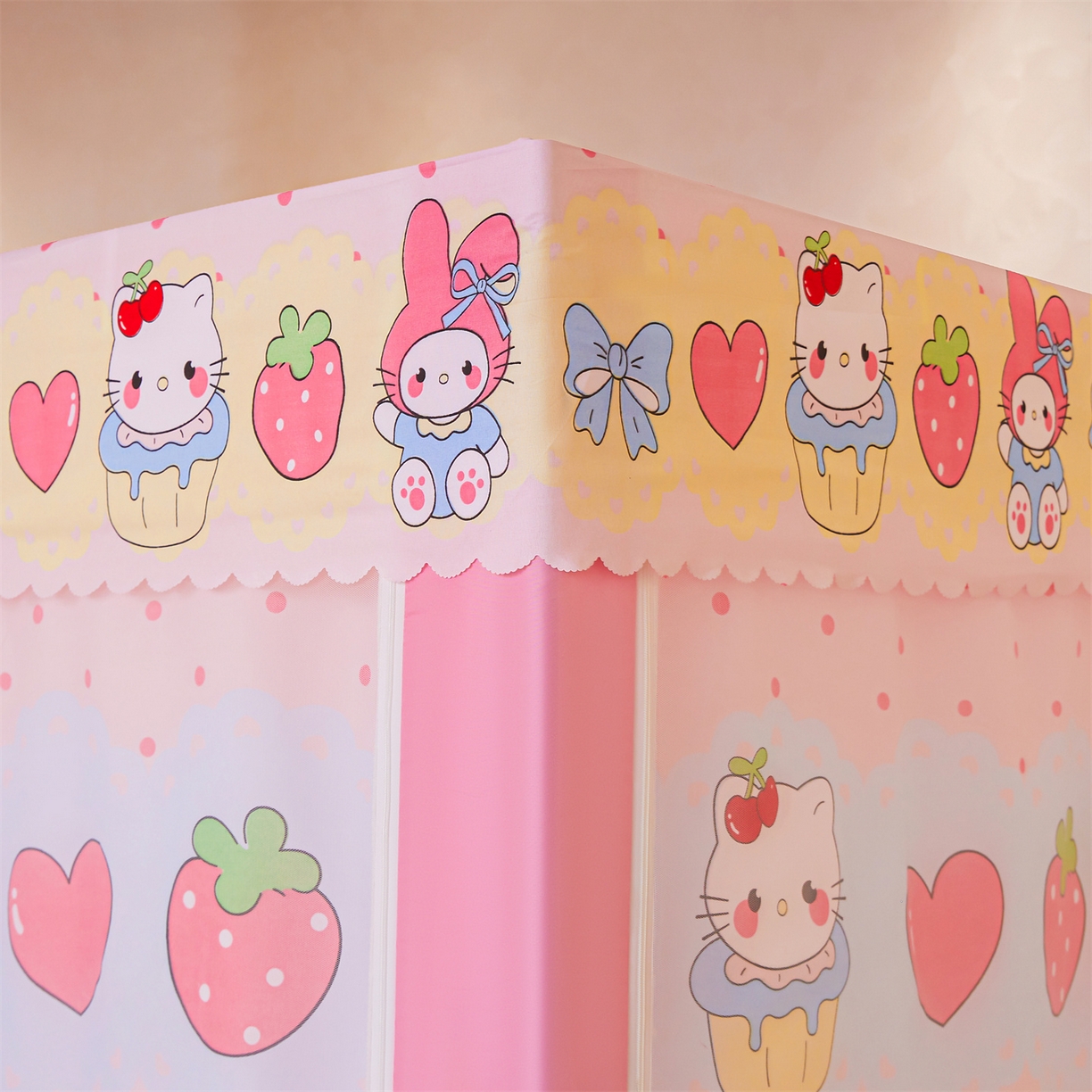 91家纺网 家纺一手货源 找家纺 迪凡保罗蚊帐 2026新款2606专版卡通回底全底AB版遮光帘坐床蚊帐 爱心蛋糕-无床帘