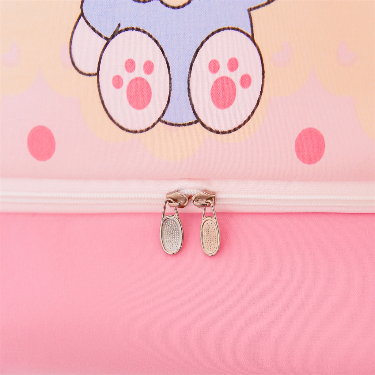 91家纺网 家纺一手货源 找家纺 迪凡保罗蚊帐 2026新款2606专版卡通回底全底AB版遮光帘坐床蚊帐 爱心蛋糕-无床帘