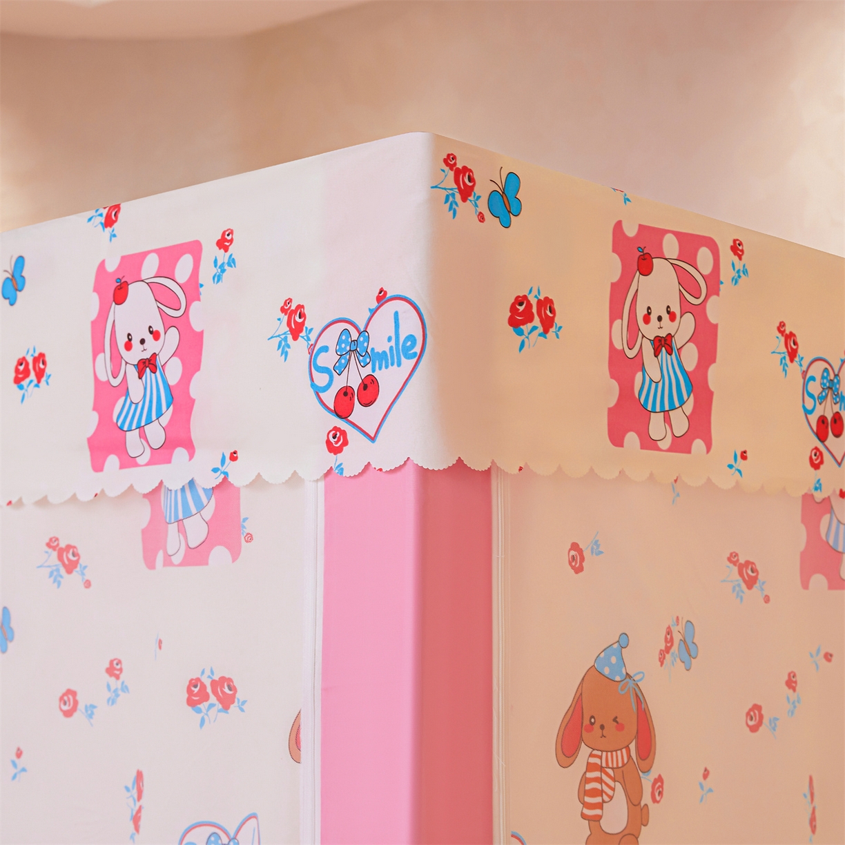 91家纺网 家纺一手货源 找家纺 迪凡保罗蚊帐 2026新款2606专版卡通回底全底AB版遮光帘坐床蚊帐 爱心兔兔-无床帘