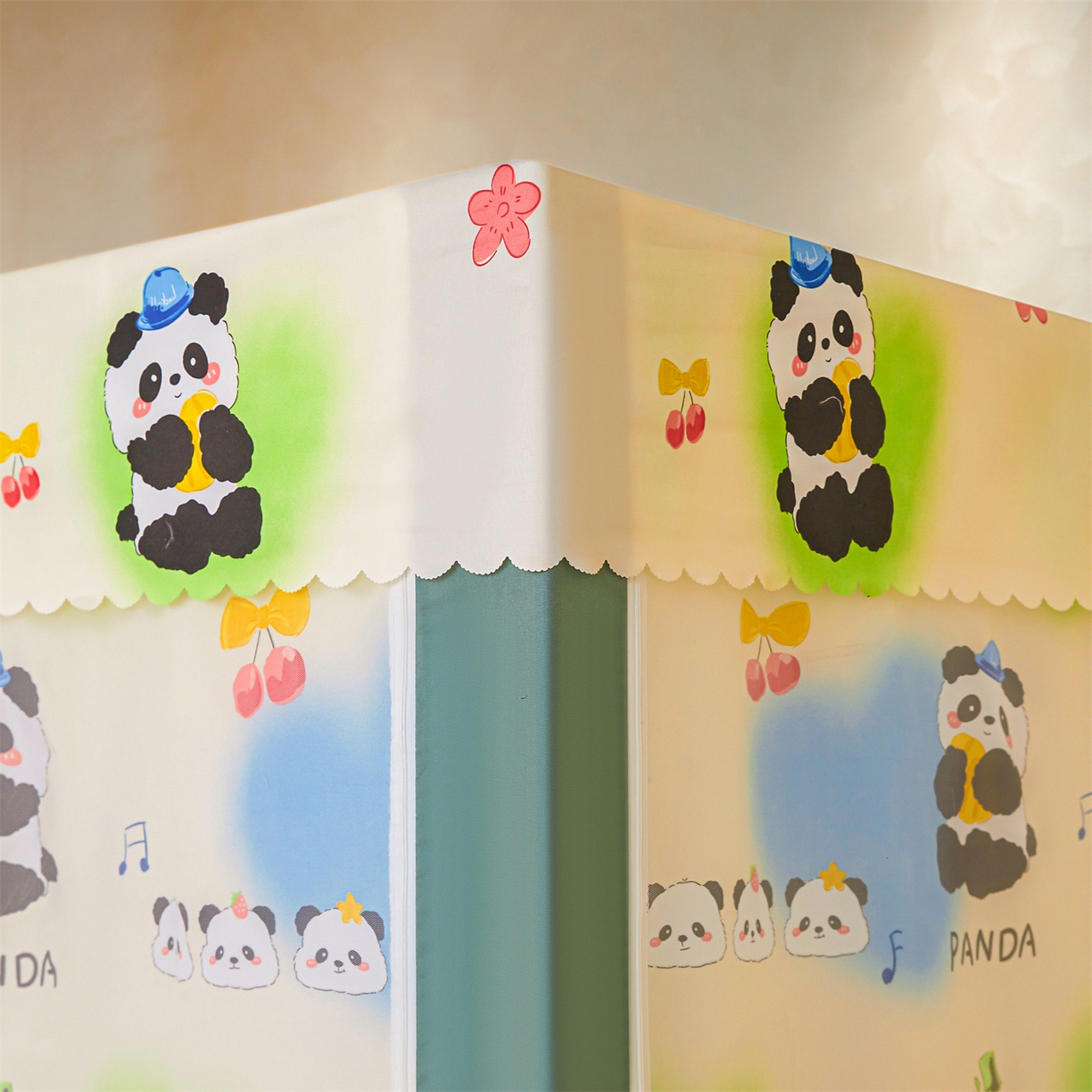 91家纺网 家纺一手货源 找家纺 迪凡保罗蚊帐 2026新款2606专版卡通回底全底AB版遮光帘坐床蚊帐 爱心熊猫-无床帘