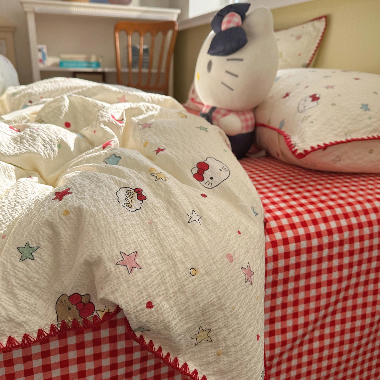 91家纺网 家纺一手货源 找家纺 几禾 2026新款高品质A类110g泡芙纱甜栗贝壳边四件套 甜栗-星芒凯蒂