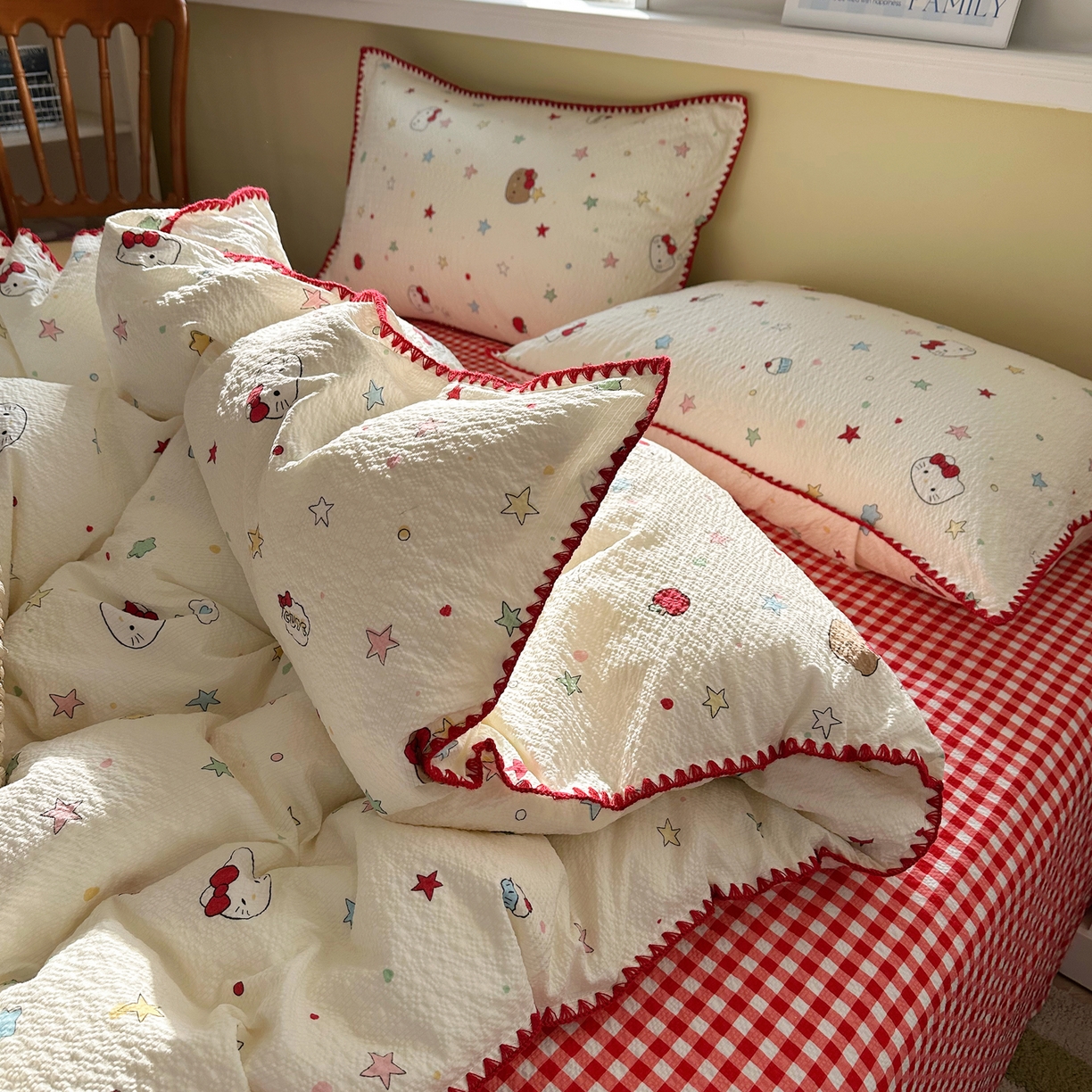 91家纺网 家纺一手货源 找家纺 几禾 2026新款高品质A类110g泡芙纱甜栗贝壳边四件套 甜栗-星芒凯蒂