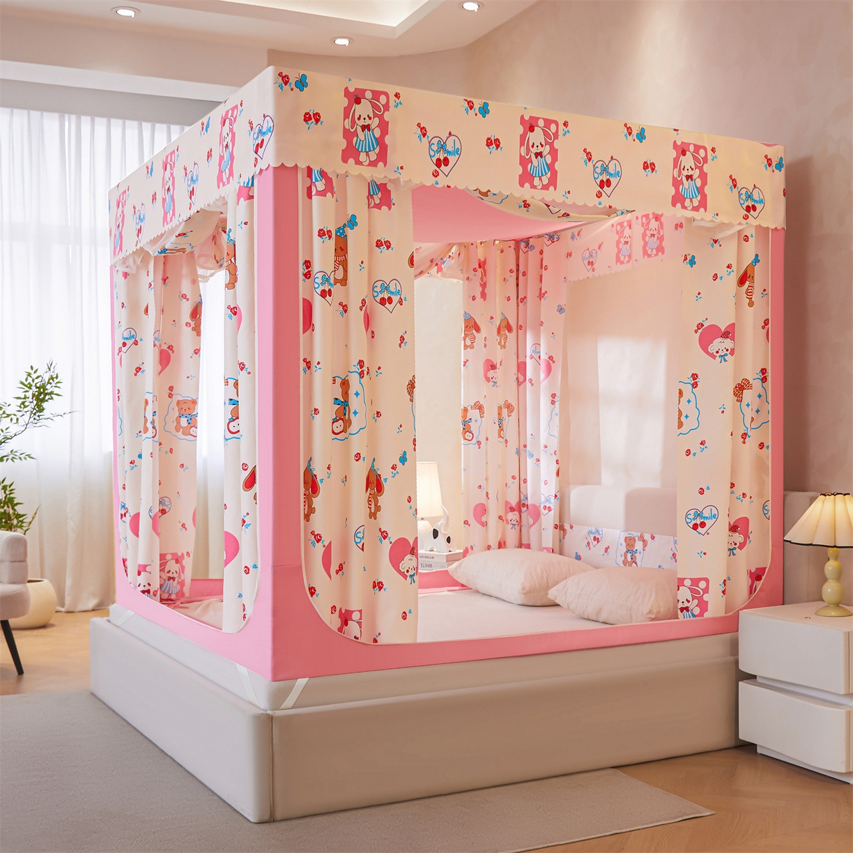 91家纺网 家纺一手货源 找家纺 迪凡保罗蚊帐 2026新款2606专版卡通回底全底AB版遮光帘坐床蚊帐 爱心兔兔-无床帘