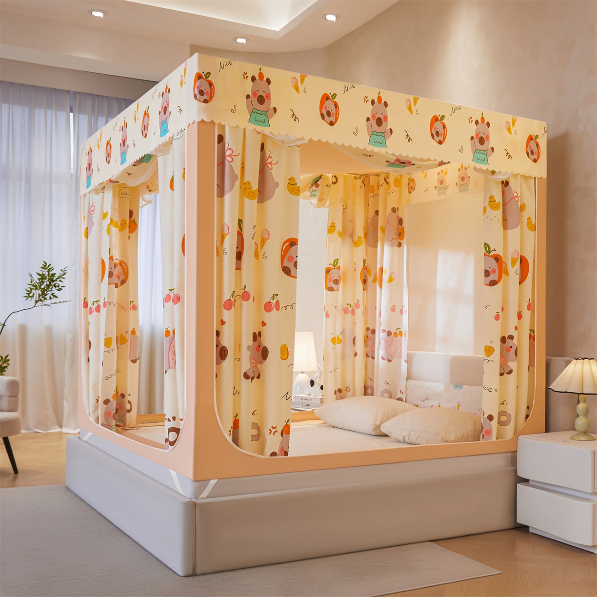 91家纺网 家纺一手货源 找家纺 迪凡保罗蚊帐 2026新款2606专版卡通回底全底AB版遮光帘坐床蚊帐 水豚派对-带床帘