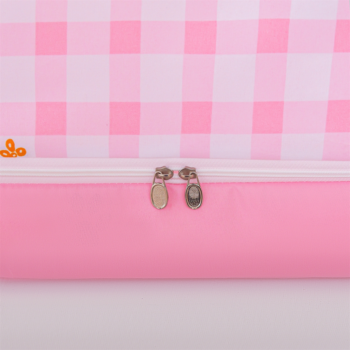 91家纺网 家纺一手货源 找家纺 迪凡保罗蚊帐 2026新款2606专版卡通回底全底AB版遮光帘坐床蚊帐 拉拉狗-带床帘