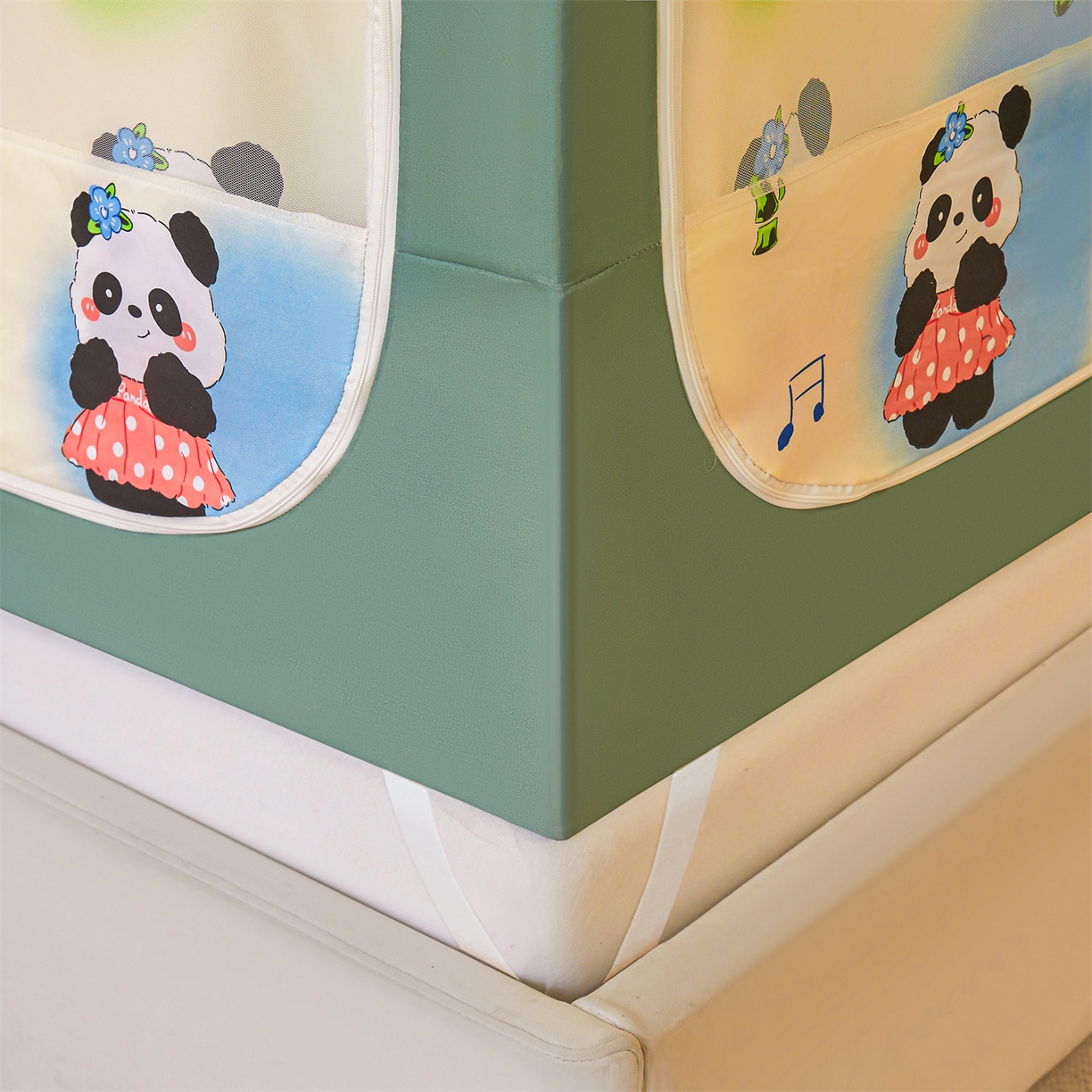 91家纺网 家纺一手货源 找家纺 迪凡保罗蚊帐 2026新款2606专版卡通回底全底AB版遮光帘坐床蚊帐 爱心熊猫-无床帘