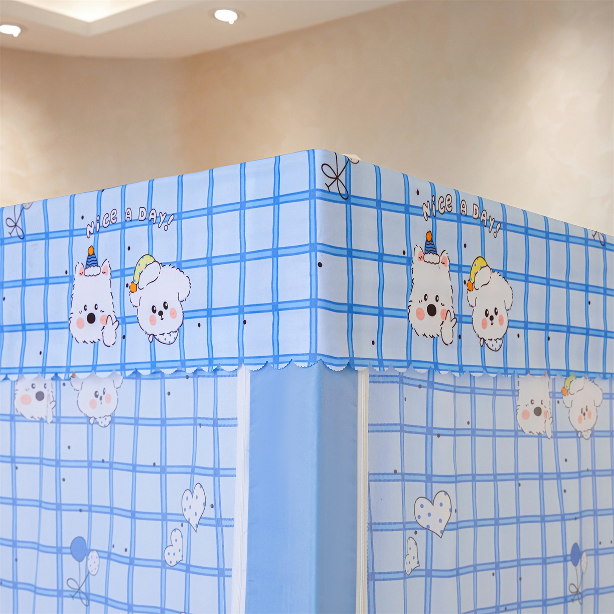 91家纺网 家纺一手货源 找家纺 迪凡保罗蚊帐 2026新款2606专版卡通回底全底AB版遮光帘坐床蚊帐 萌趣多多-带床帘