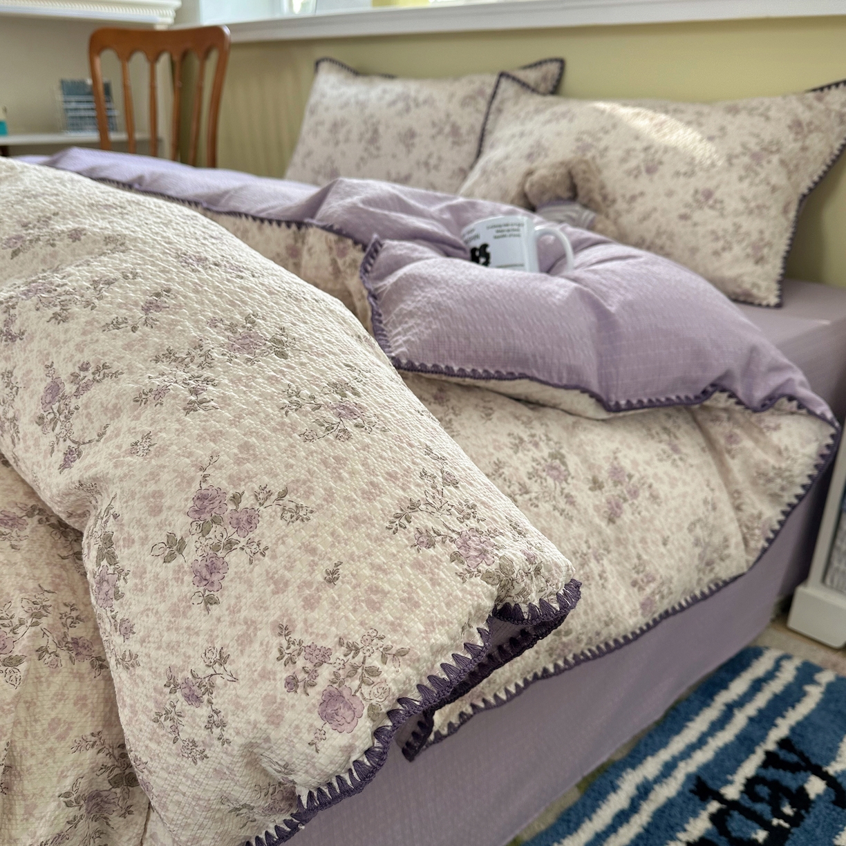 91家纺网 家纺一手货源 找家纺 几禾 2026新款高品质A类110g泡芙纱甜栗贝壳边四件套 甜栗-柔紫碎花屿