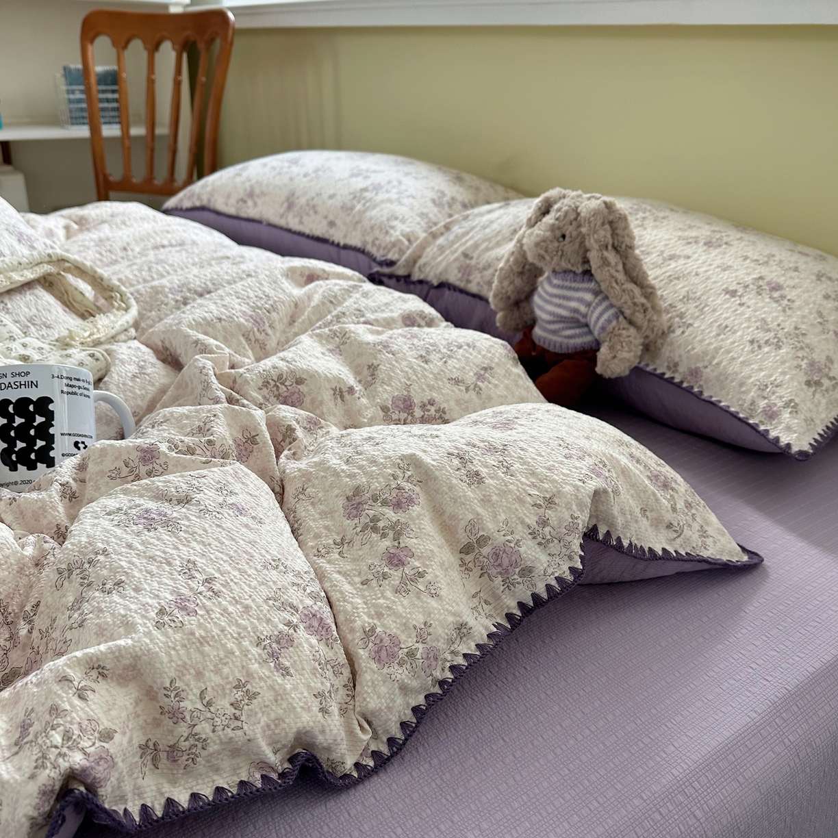 91家纺网 家纺一手货源 找家纺 几禾 2026新款高品质A类110g泡芙纱甜栗贝壳边四件套 甜栗-柔紫碎花屿