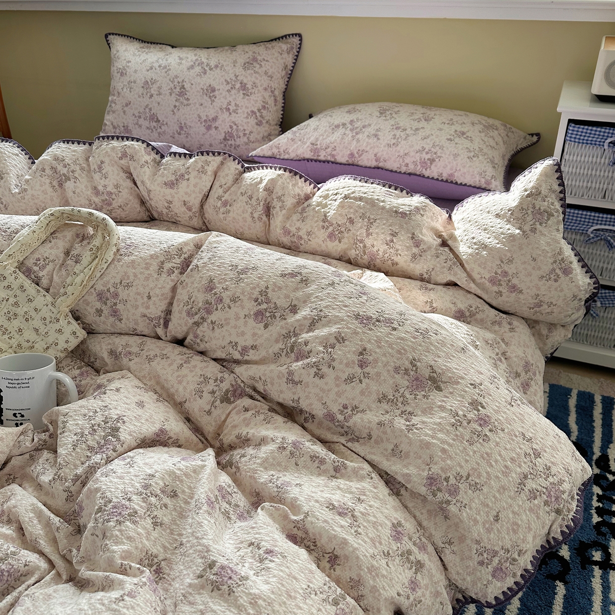 91家纺网 家纺一手货源 找家纺 几禾 2026新款高品质A类110g泡芙纱甜栗贝壳边四件套 甜栗-柔紫碎花屿