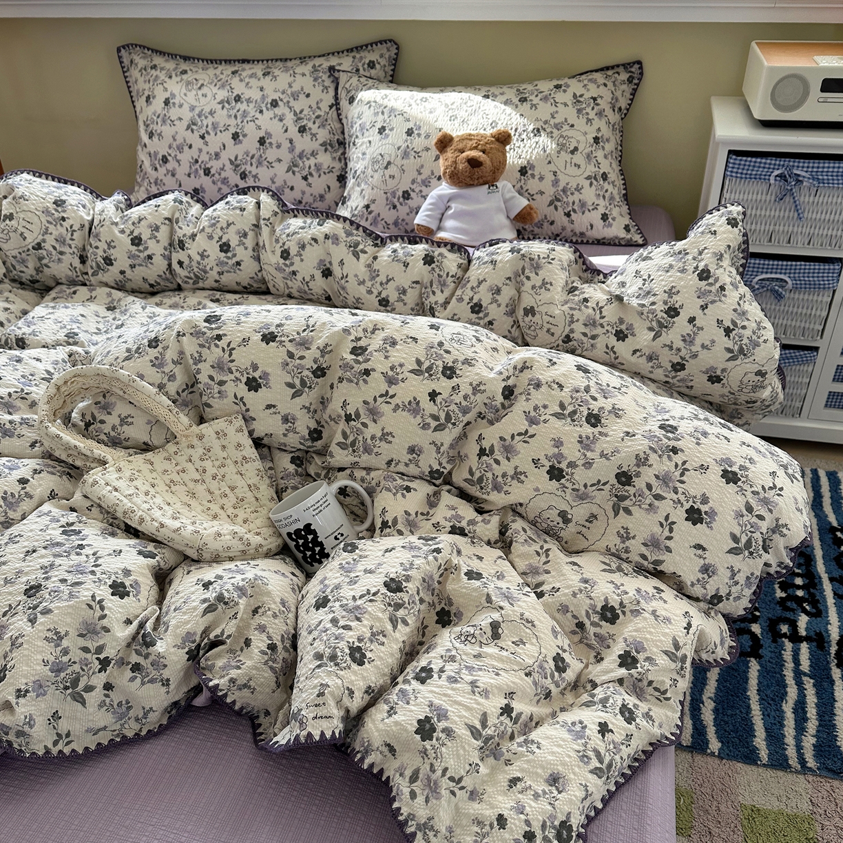 91家纺网 家纺一手货源 找家纺 几禾 2026新款高品质A类110g泡芙纱甜栗贝壳边四件套 甜栗-小猫秘境灰