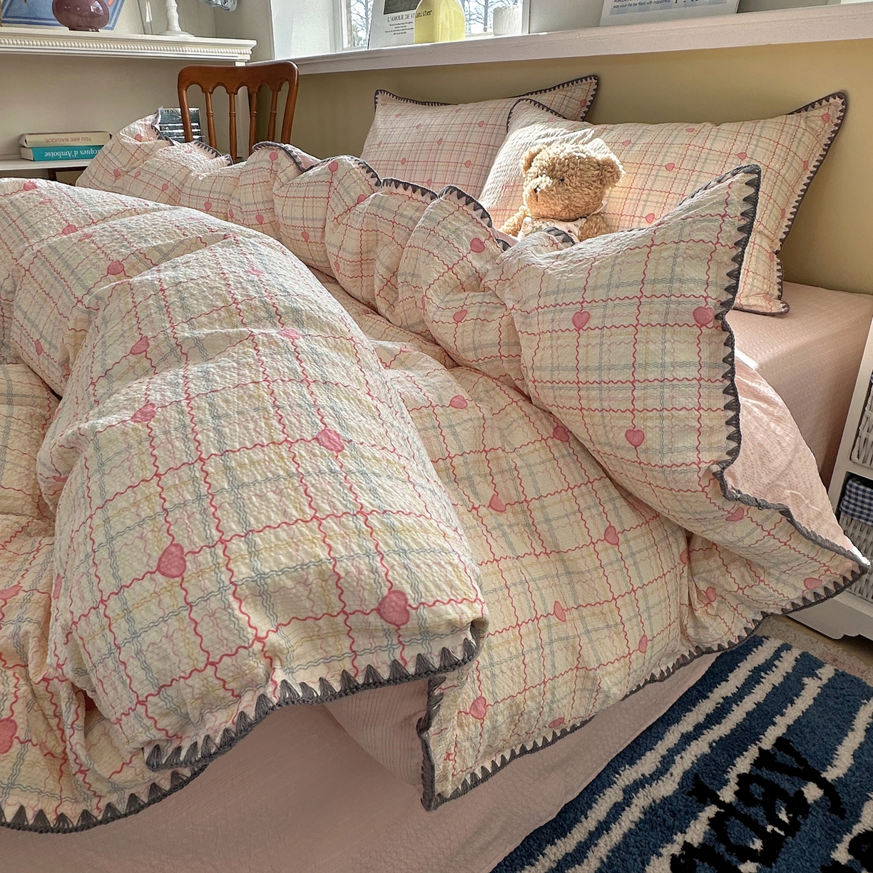 91家纺网 家纺一手货源 找家纺 几禾 2026新款高品质A类110g泡芙纱甜栗贝壳边四件套 甜栗-格格心