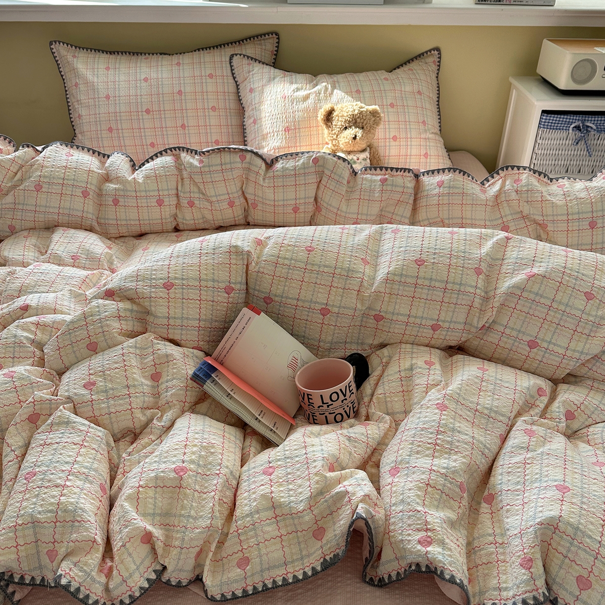 91家纺网 家纺一手货源 找家纺 几禾 2026新款高品质A类110g泡芙纱甜栗贝壳边四件套 甜栗-格格心