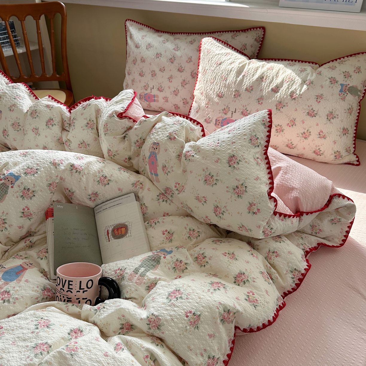 91家纺网 家纺一手货源 找家纺 几禾 2026新款高品质A类110g泡芙纱甜栗贝壳边四件套 甜栗-甜卷兔兔