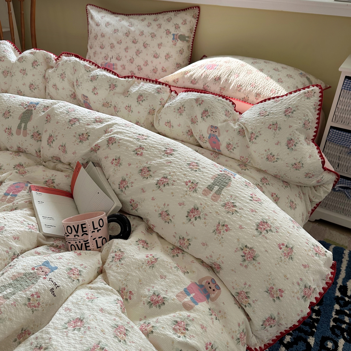 91家纺网 家纺一手货源 找家纺 几禾 2026新款高品质A类110g泡芙纱甜栗贝壳边四件套 甜栗-甜卷兔兔