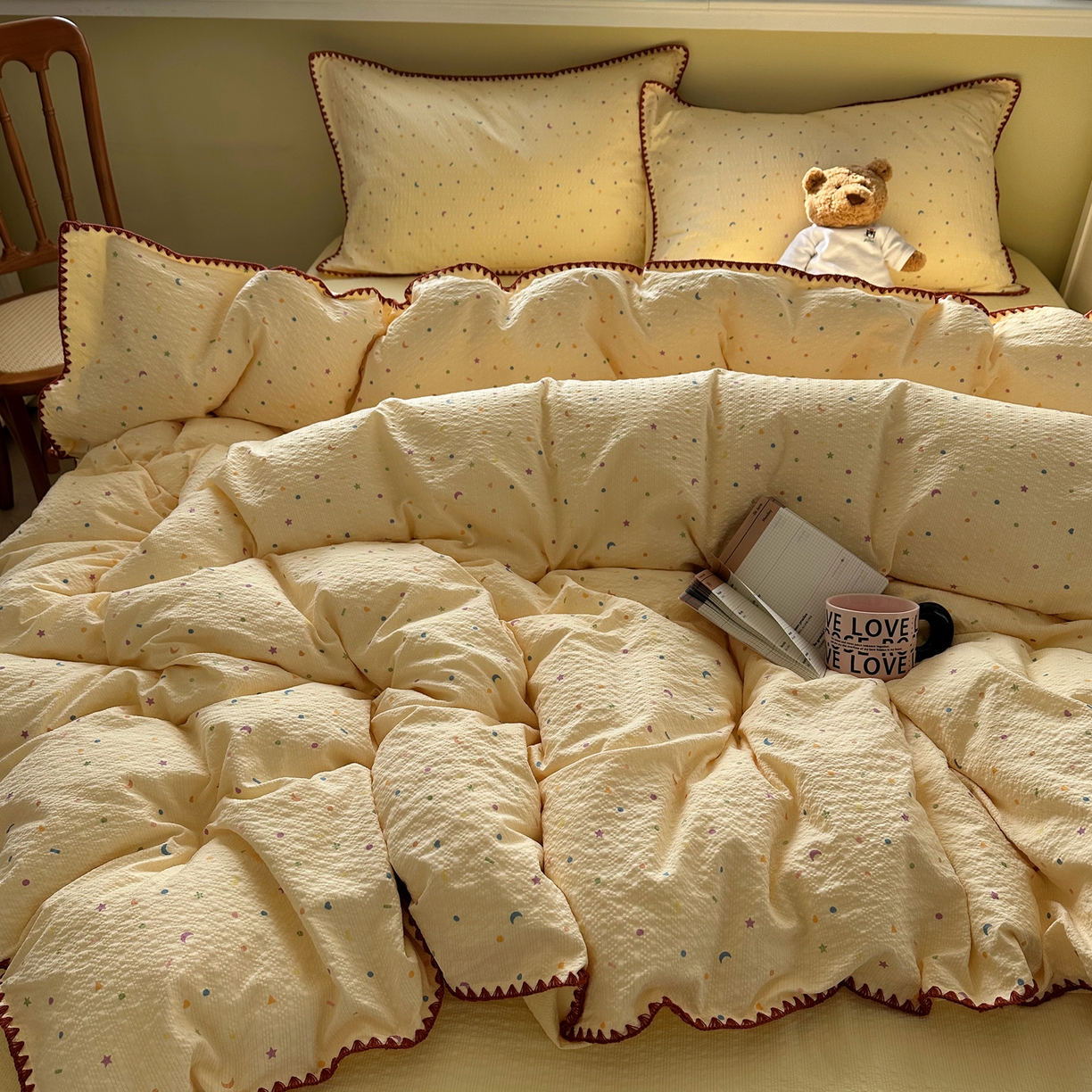 91家纺网 家纺一手货源 找家纺 几禾 2026新款高品质A类110g泡芙纱甜栗贝壳边四件套 甜栗-星月糖粒