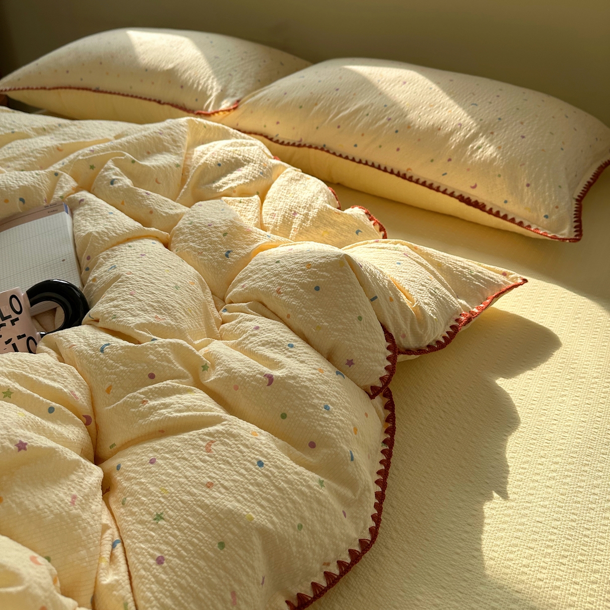 91家纺网 家纺一手货源 找家纺 几禾 2026新款高品质A类110g泡芙纱甜栗贝壳边四件套 甜栗-星月糖粒