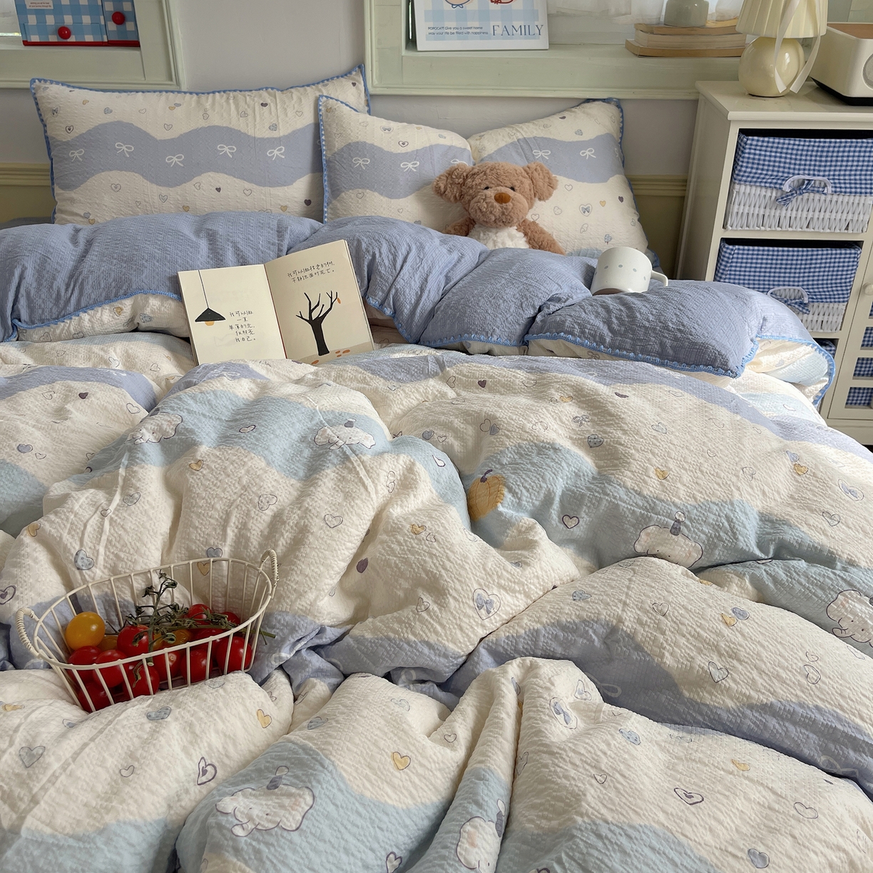 91家纺网 家纺一手货源 找家纺 凯洛奇 2026春夏新款A类高品质泡芙纱贝壳边四件套 蓝波甜心