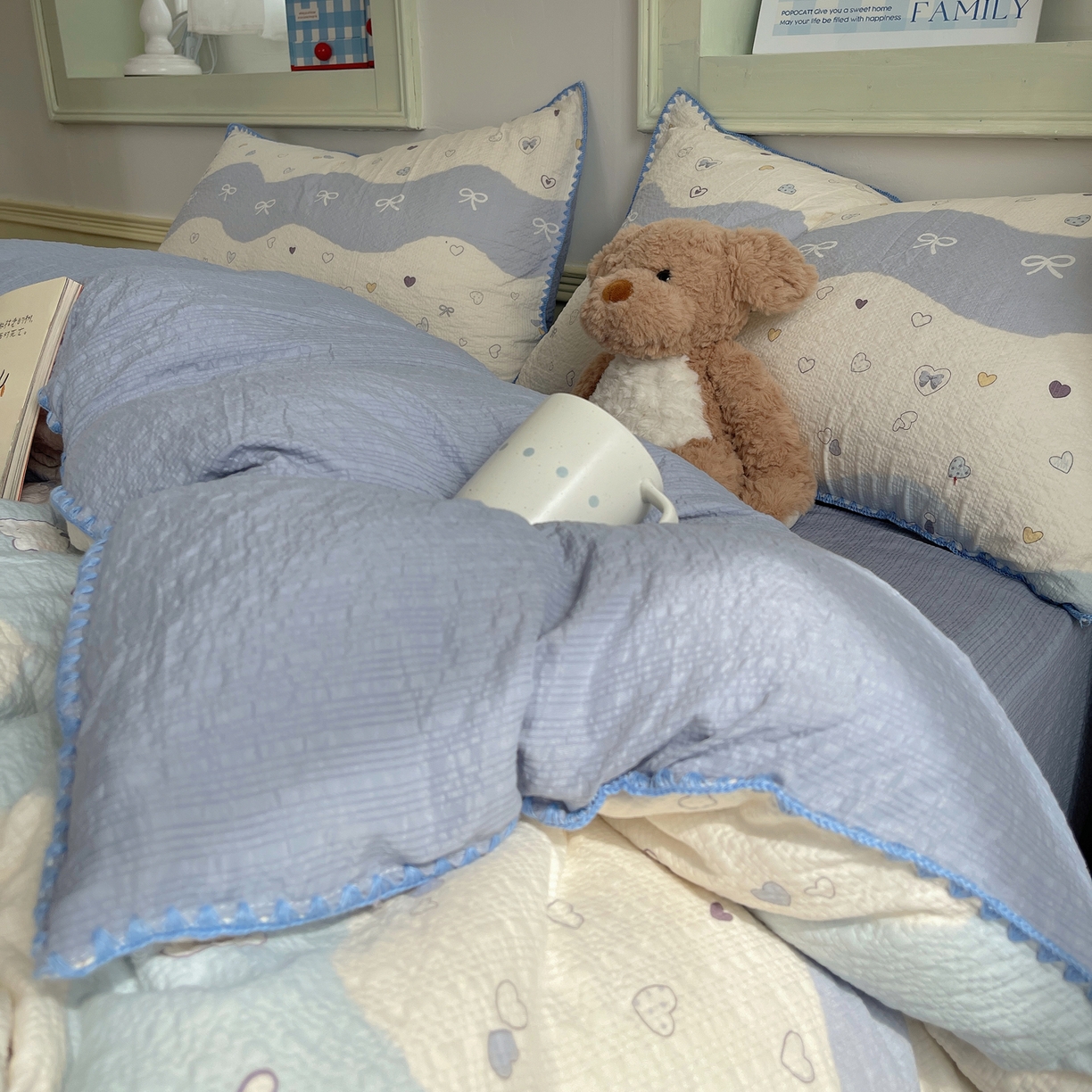 91家纺网 家纺一手货源 找家纺 凯洛奇 2026春夏新款A类高品质泡芙纱贝壳边四件套 蓝波甜心