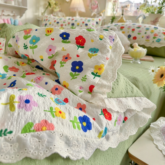 91家纺网 家纺一手货源 找家纺 贝扬思家纺 2026新款泡芙纱全棉蕾丝花边夏被-花笺系列（甜系花边撞入梦境，软乎乎的质感，治愈所有疲惫） 花笺-彩色花园