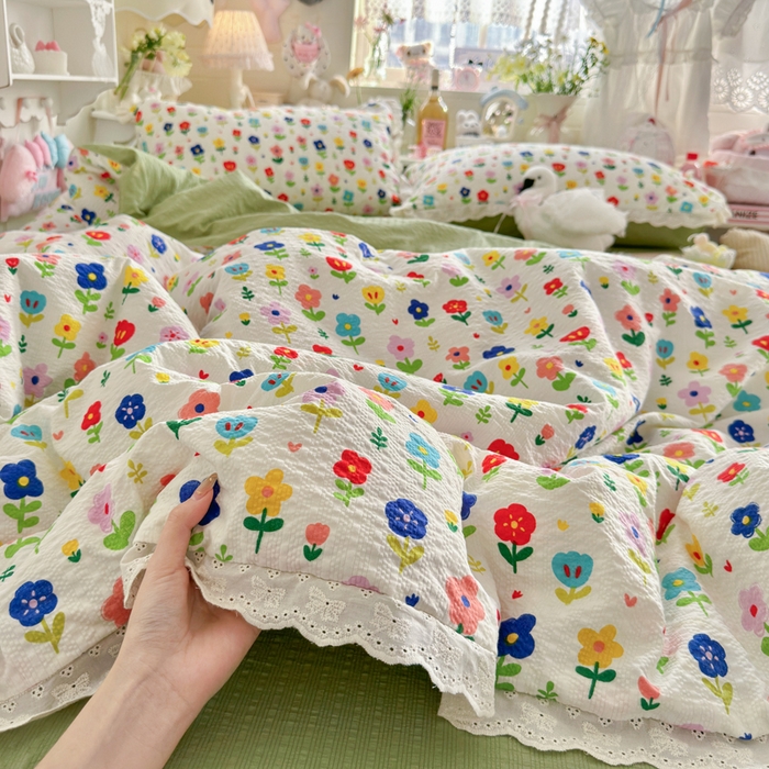 91家纺网 家纺一手货源 找家纺 贝扬思家纺 2026新款泡芙纱全棉蕾丝花边夏被-花笺系列（甜系花边撞入梦境，软乎乎的质感，治愈所有疲惫） 花笺-彩色花园