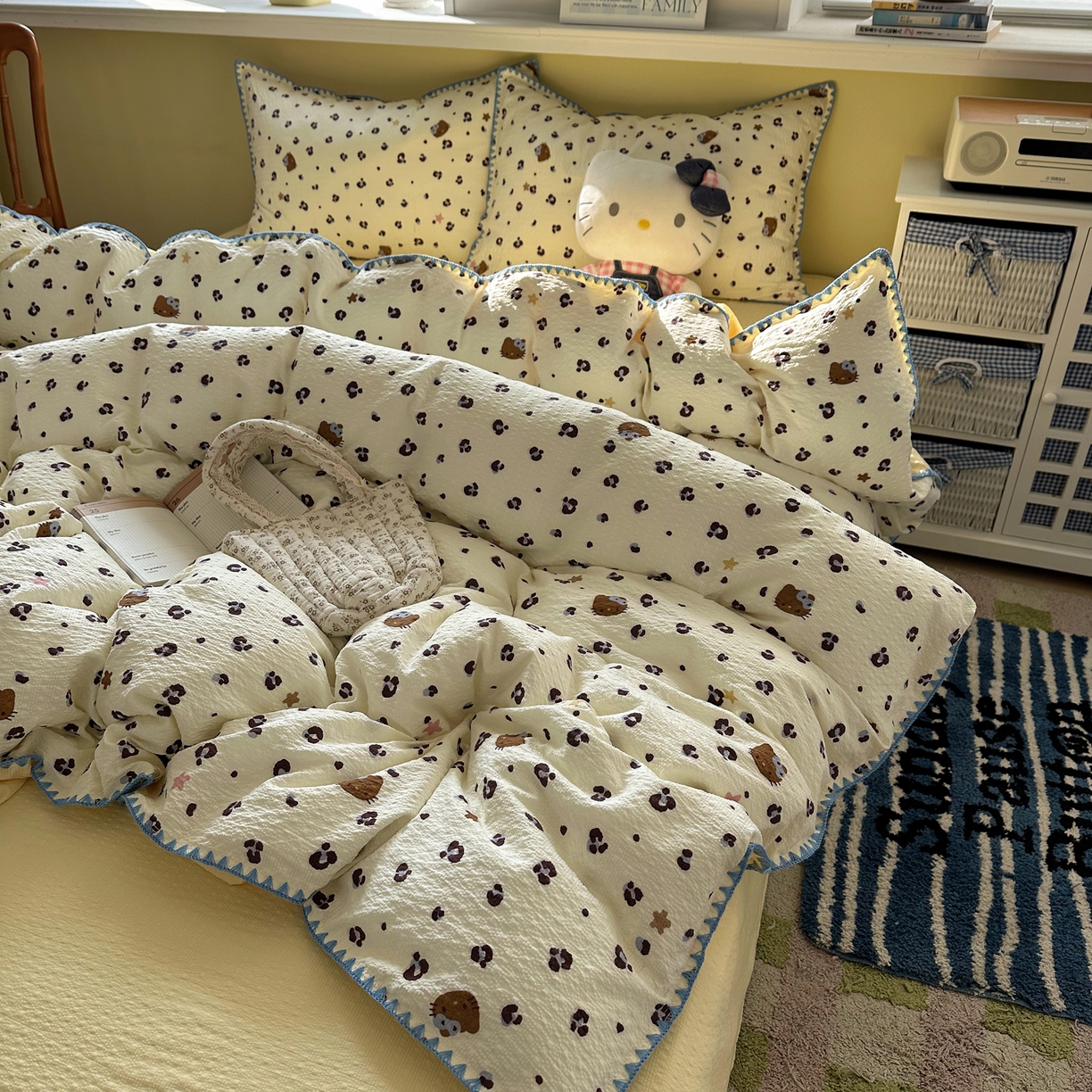 91家纺网 家纺一手货源 找家纺 几禾 2026新款高品质A类110g泡芙纱甜栗贝壳边四件套 甜栗-豹纹咪星黄