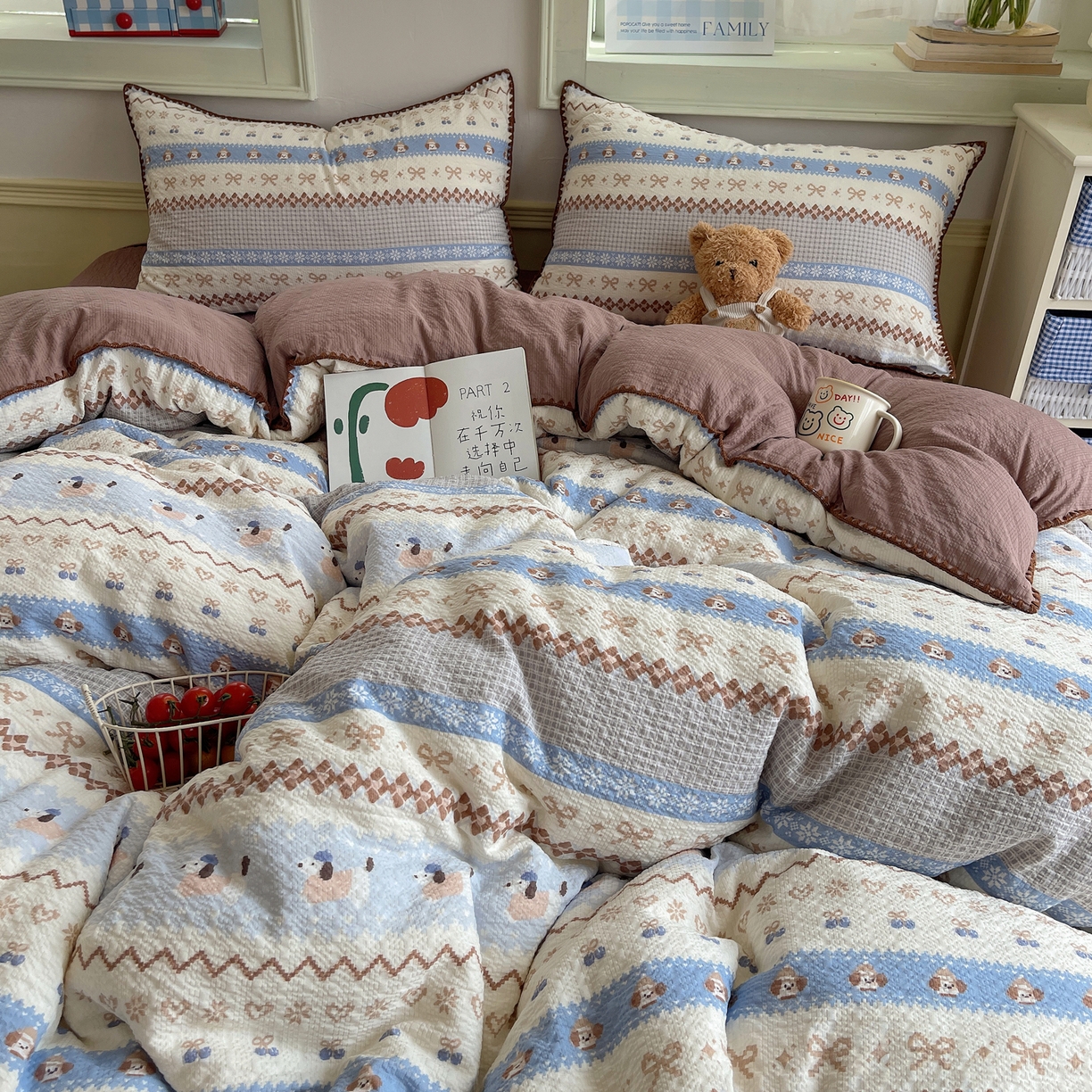 91家纺网 家纺一手货源 找家纺 凯洛奇 2026春夏新款A类高品质泡芙纱贝壳边四件套 奶芙小狗